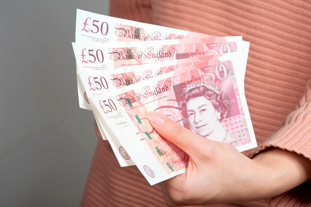 Recommend a friend for Intelroll blinds fitting and earn money