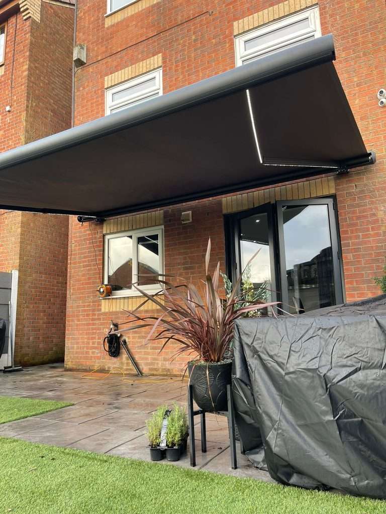 £290.- | Garden Patio Awnings Installation and fitting service retractable