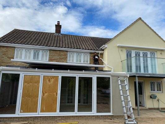 Retractable awning, balcony, white frame full cassette Cambridge delivery installation service. 1
