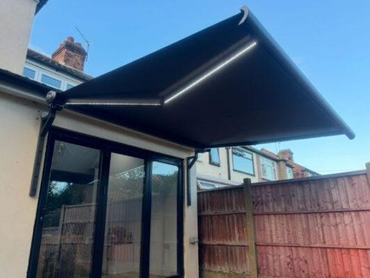 Intelroll Gutter bracket installed on awning concole - 2026-04-01 at 17.13.42